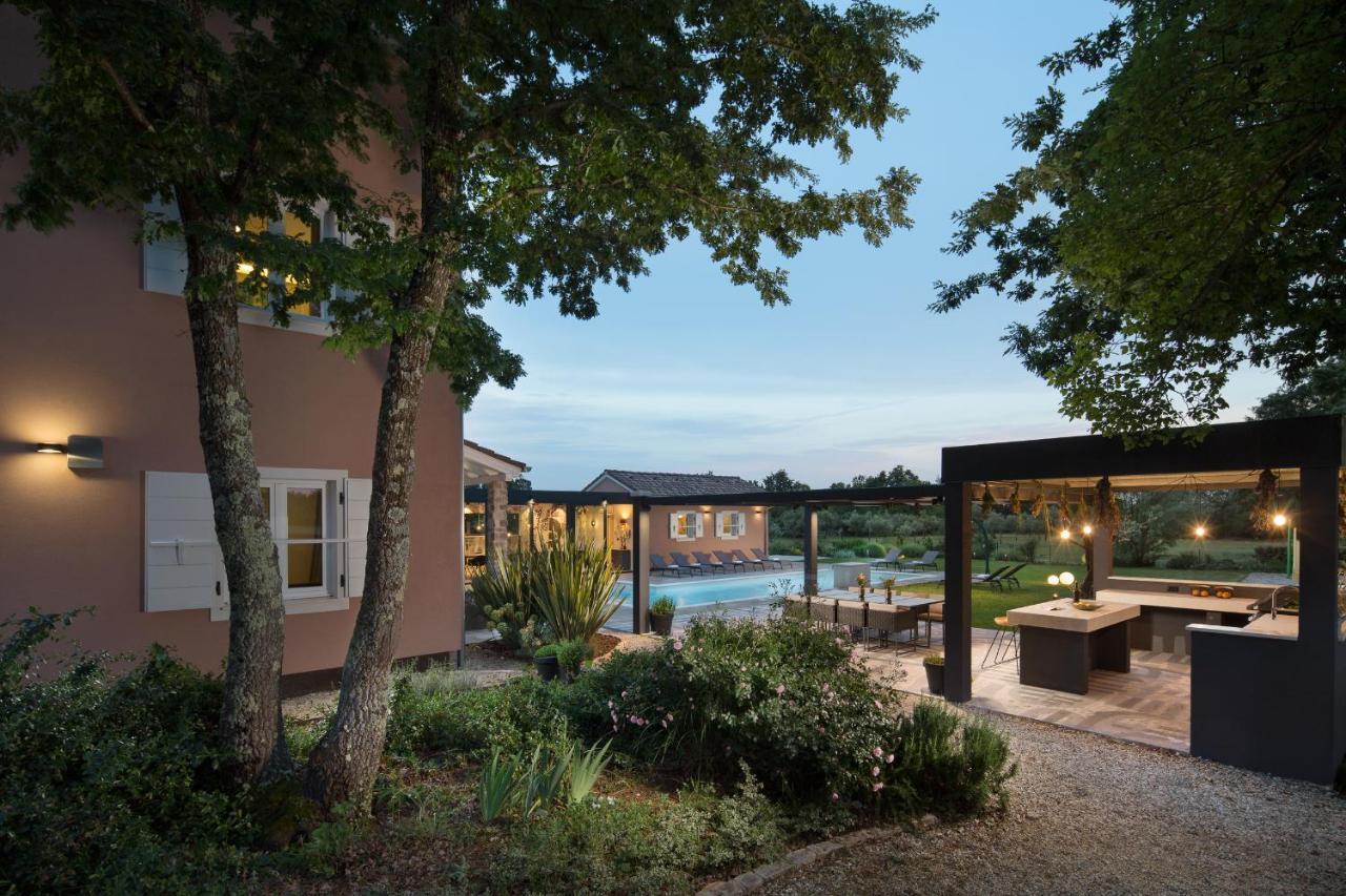 Villa Green Frame Butkovici  Экстерьер фото